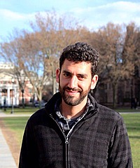 Simcha Gross headshot