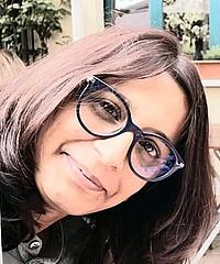 Zahra Lakdawala headshot