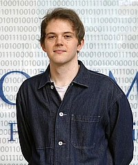 Oliver Korten headshot