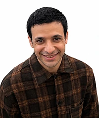 Yuval Efron headshot