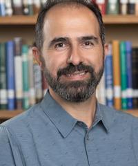 Bulent Tosun headshot