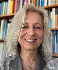 Zsuzsanna Gulácsi headshot