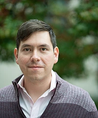 Juan Llamas-Rodriguez headshot