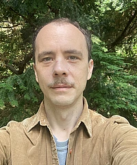 Nicholas Robbins headshot