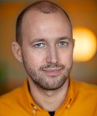 Dan Petersen headshot