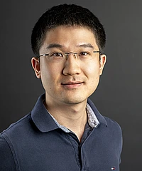 Biwei Dai headshot