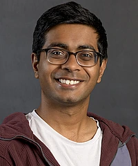 Sanath Devalapurkar headshot