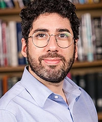Luis Ferroni headshot