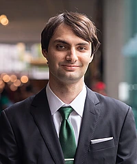 Peter Manohar headshot