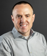 Robert M Strain headshot