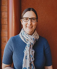 Hannah Barker headshot