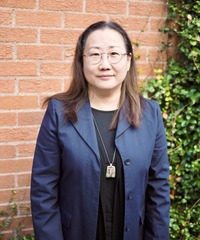 Jinyoung Serena Kim headshot