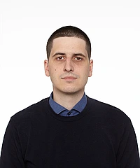 Feliks Raczka headshot