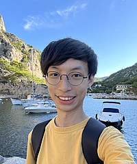 Chung-Hang Kwan headshot