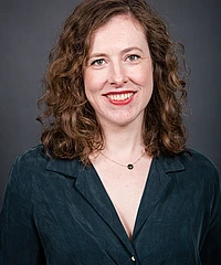 Emma Claussen headshot