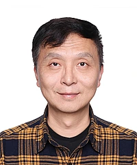 Haiwei Liu headshot