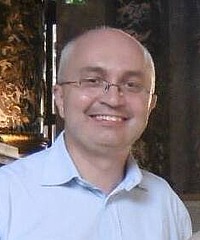 Adrian Robu headshot