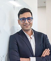 Ravideep Sethi headshot