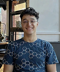 Maxwell Fishelson headshot