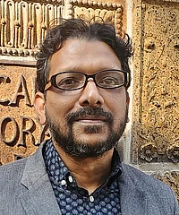 Asif Siddiqi headshot