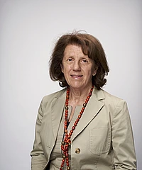 Eva Jakab headshot
