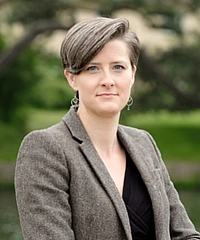 Carly L Crouch headshot
