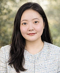 Sola Kim headshot