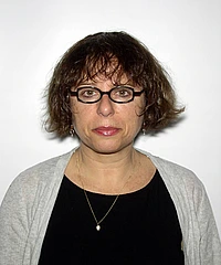 Niza Yanay headshot