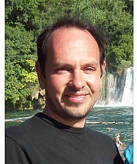 Martin Sombra headshot