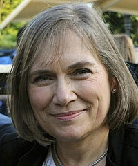 Anne-Claire Defossez headshot