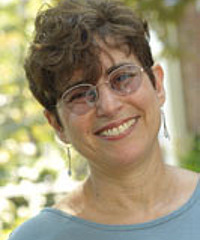 Vicki Caron headshot