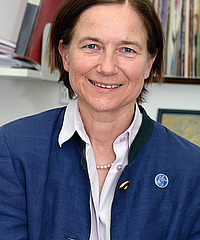 Almut Hintze headshot