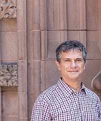 Nino Luraghi headshot