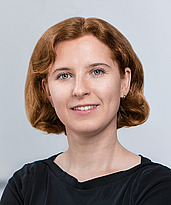 Elena Murchikova headshot