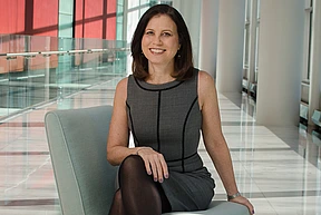 Headshot of Joanne Lipman