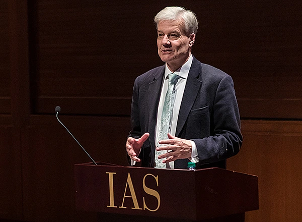 Jonathan Haslam speaks at the podium in Wolfensohn Hall at the IAS