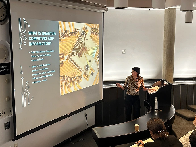 Quantum Glickman presenting