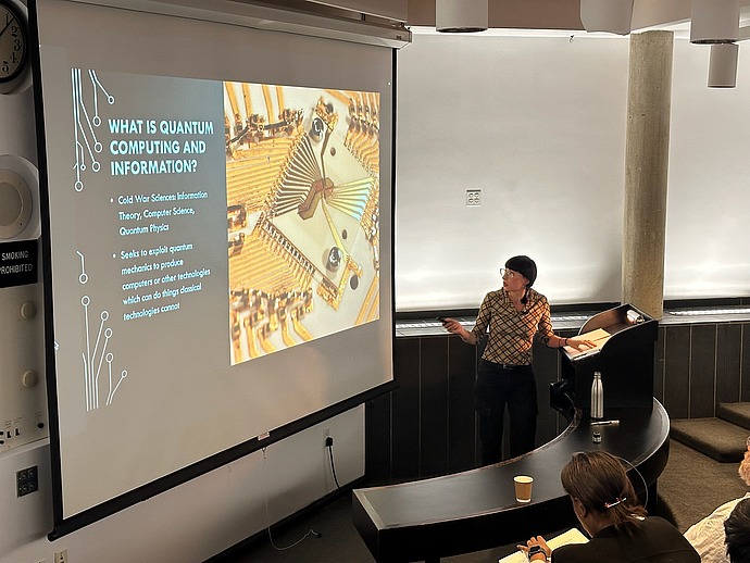 Quantum Glickman presenting