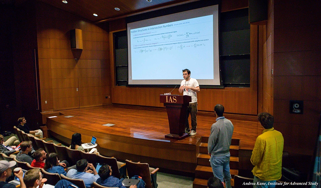 Amplitudes Conference Gong Show - Crisanti