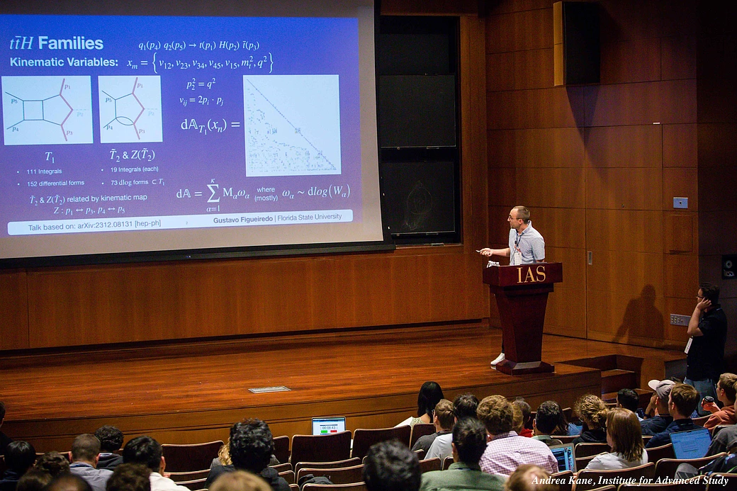 Amplitudes Conference Gong Show - Figueiredo