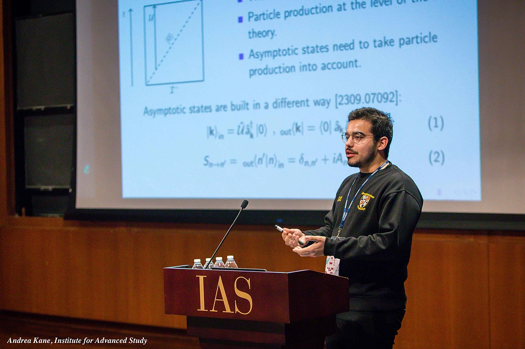 Amplitudes Conference Gong Show - Agüí Salcedo