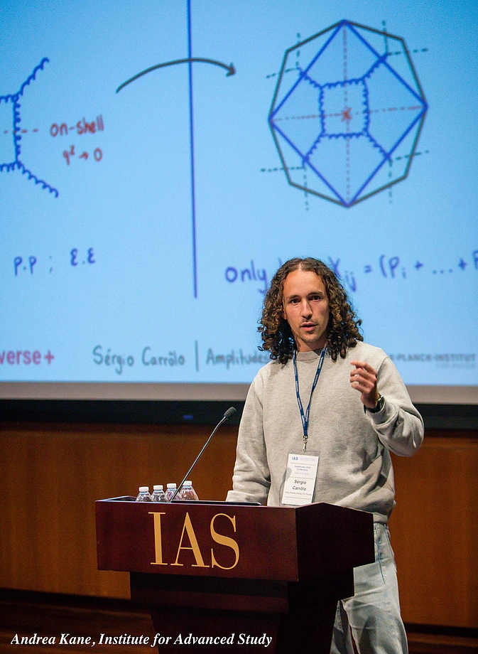 Amplitudes Conference Gong Show - Carrôlo